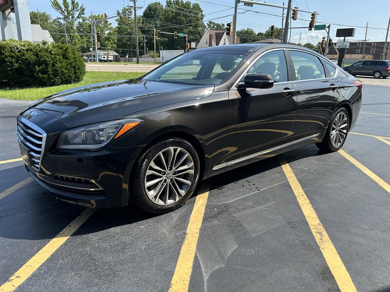 2015 Hyundai Genesis 3.8L - Photo 3 - Fairview Heights, IL 62208