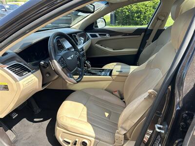 2015 Hyundai Genesis 3.8L - Photo 8 - Fairview Heights, IL 62208