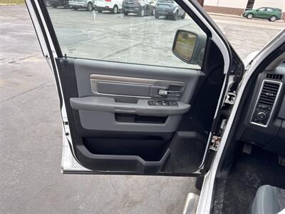 2014 RAM 1500 Big Horn   - Photo 12 - Millstadt, IL 62260