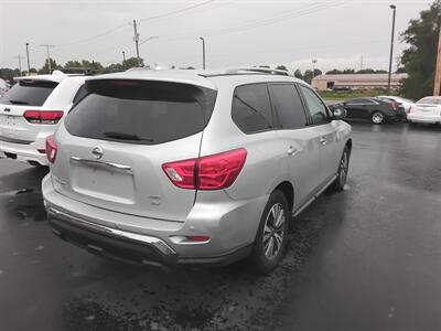 2020 Nissan Pathfinder SV - Photo 4 - Cahokia, IL 62206
