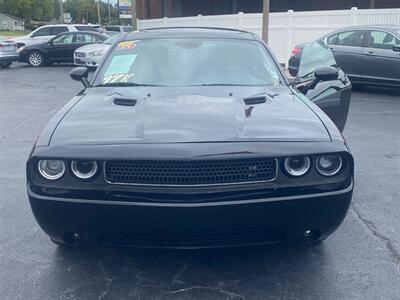 2015 Dodge Challenger SXT - Photo 2 - Belleville, IL 62226