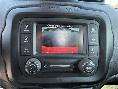 2015 Jeep Renegade Trailhawk   - Photo 17 - Cahokia, IL 62206