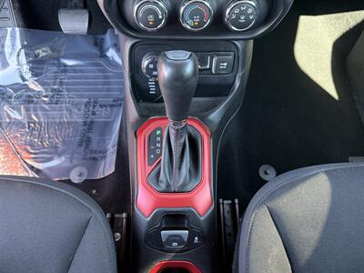 2015 Jeep Renegade Trailhawk   - Photo 15 - Cahokia, IL 62206