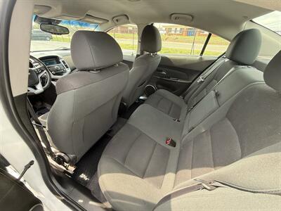 2012 Chevrolet Cruze LT Turbo   - Photo 10 - Cahokia, IL 62206
