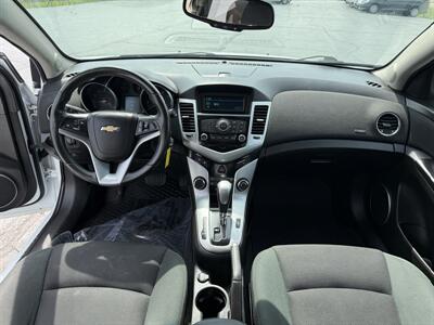 2012 Chevrolet Cruze LT Turbo   - Photo 11 - Cahokia, IL 62206