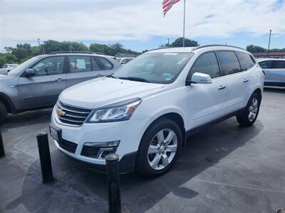 2017 Chevrolet Traverse LT   - Photo 2 - Cahokia, IL 62206