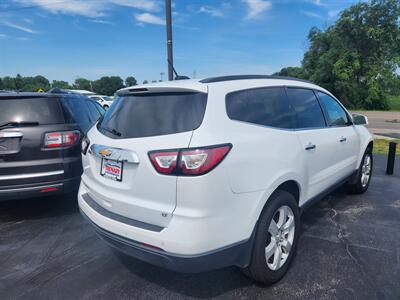 2017 Chevrolet Traverse LT   - Photo 4 - Cahokia, IL 62206