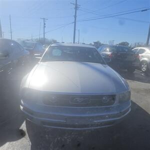 2007 Ford Mustang   - Photo 2 - Belleville, IL 62223