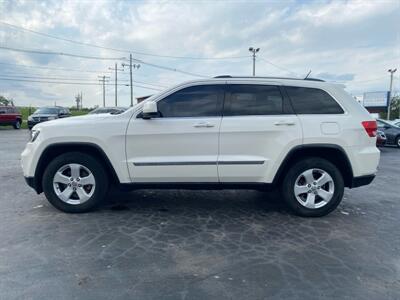 2011 Jeep Grand Cherokee Laredo   - Photo 7 - Cahokia, IL 62206