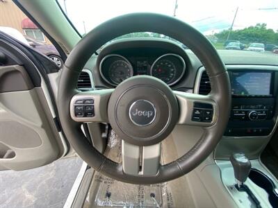 2011 Jeep Grand Cherokee Laredo   - Photo 12 - Cahokia, IL 62206