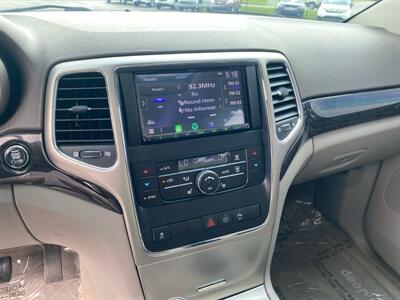 2011 Jeep Grand Cherokee Laredo   - Photo 13 - Cahokia, IL 62206