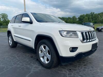 2011 Jeep Grand Cherokee Laredo   - Photo 2 - Cahokia, IL 62206