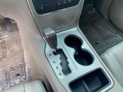 2011 Jeep Grand Cherokee Laredo   - Photo 14 - Cahokia, IL 62206