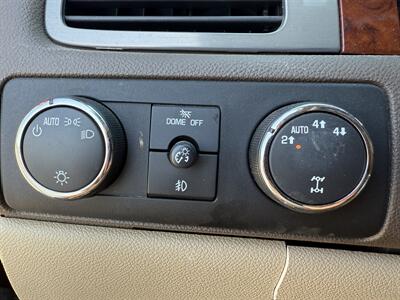 2009 Chevrolet Suburban LTZ   - Photo 16 - Cahokia, IL 62206