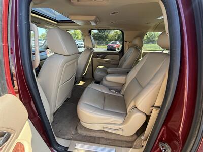 2009 Chevrolet Suburban LTZ   - Photo 10 - Cahokia, IL 62206
