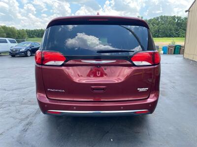 2017 Chrysler Pacifica Touring-L   - Photo 7 - Cahokia, IL 62206