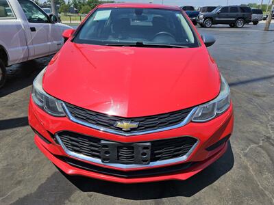 2017 Chevrolet Cruze LS Auto   - Photo 5 - Belleville, IL 62223