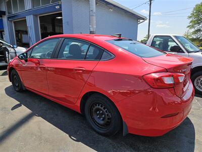 2017 Chevrolet Cruze LS Auto   - Photo 4 - Belleville, IL 62223