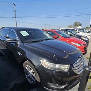 2015 Ford Taurus SE  