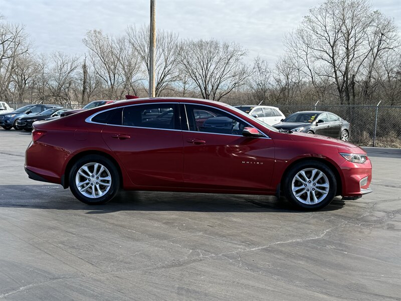 2016 Chevrolet Malibu LT - Photo 5 - Cahokia, IL 62206