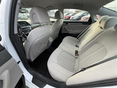 2017 Hyundai SONATA Eco   - Photo 10 - Cahokia, IL 62206