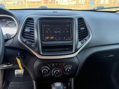 2016 Jeep Cherokee Sport   - Photo 13 - Cahokia, IL 62206