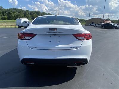 2016 Chrysler 200 S   - Photo 6 - Cahokia, IL 62206