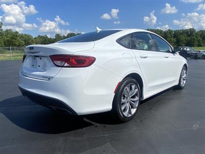 2016 Chrysler 200 S   - Photo 5 - Cahokia, IL 62206
