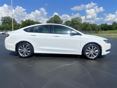 2016 Chrysler 200 S   - Photo 4 - Cahokia, IL 62206