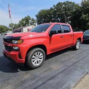 2020 Chevrolet Silverado 1500 Custom   - Photo 2 - Freeburg, IL 62243