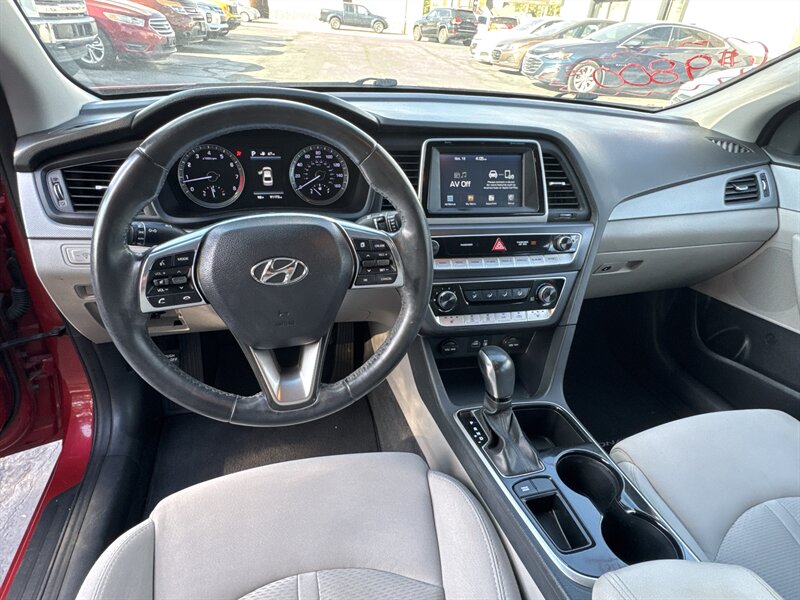 2018 Hyundai Sonata SEL - Photo 12 - Millstadt, IL 62260