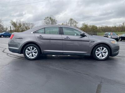 2011 Ford Taurus SEL   - Photo 4 - Cahokia, IL 62206