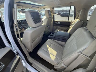 2015 Lincoln Navigator - Photo 9 - Cahokia, IL 62206