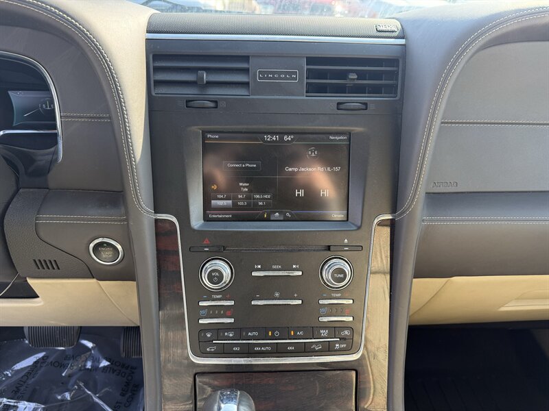 2015 Lincoln Navigator - Photo 14 - Cahokia, IL 62206