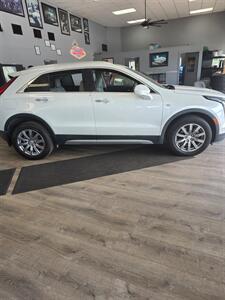 2020 Cadillac XT4 Premium Luxury   - Photo 2 - Cahokia, IL 62206
