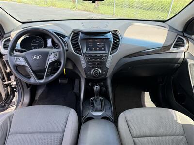 2017 Hyundai SANTA FE SE - Photo 11 - Cahokia, IL 62206
