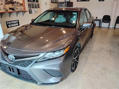 2018 Toyota Camry LE - Photo 2 - Cahokia, IL 62206
