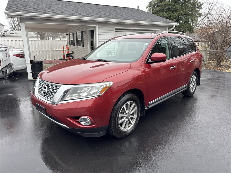 2014 Nissan Pathfinder S   - Photo 1 - Millstadt, IL 62260