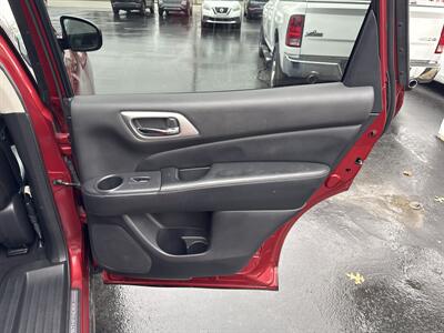 2014 Nissan Pathfinder S   - Photo 26 - Millstadt, IL 62260