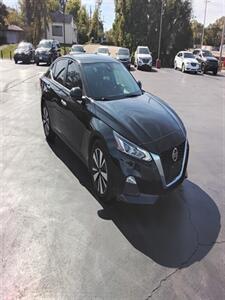 2022 Nissan Altima 2.5 SV   - Photo 2 - Cahokia, IL 62206