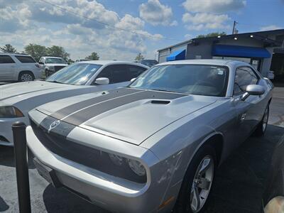 2009 Dodge Challenger SE   - Photo 1 - Belleville, IL 62223