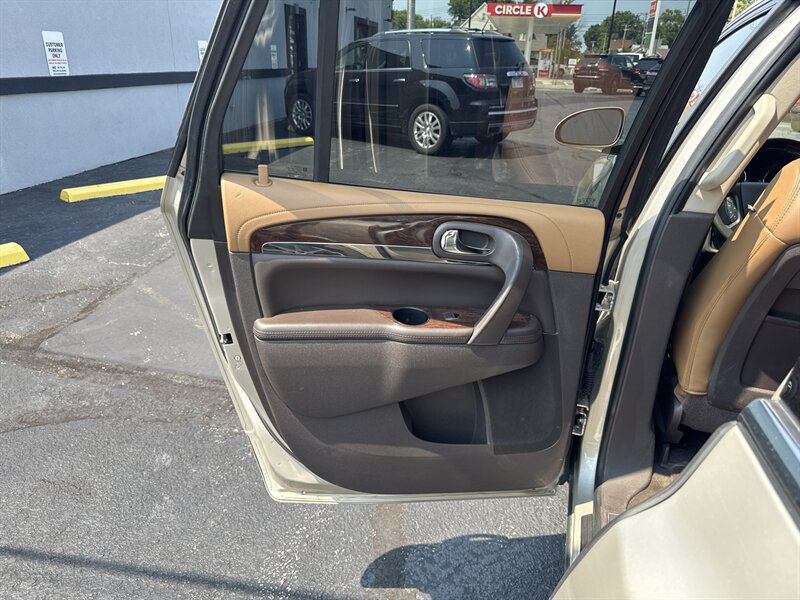 2015 Buick Enclave Leather - Photo 16 - Millstadt, IL 62260