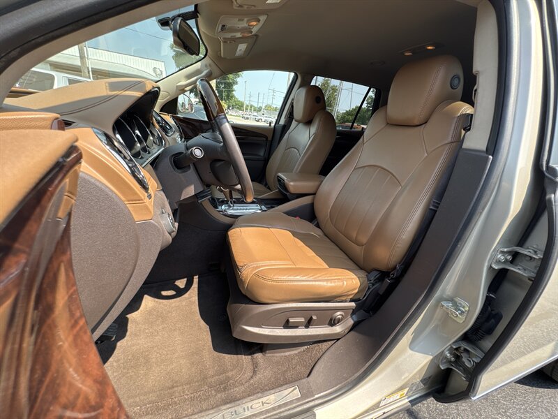 2015 Buick Enclave Leather - Photo 13 - Millstadt, IL 62260