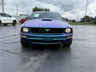 2005 Ford Mustang V6 Deluxe - Photo 2 - Cahokia, IL 62206