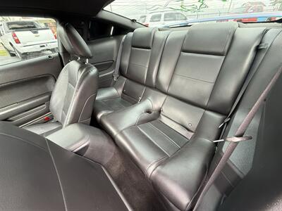 2005 Ford Mustang V6 Deluxe - Photo 9 - Cahokia, IL 62206