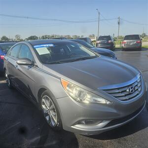 2014 Hyundai SONATA Limited 2.0T   - Photo 9 - Belleville, IL 62223