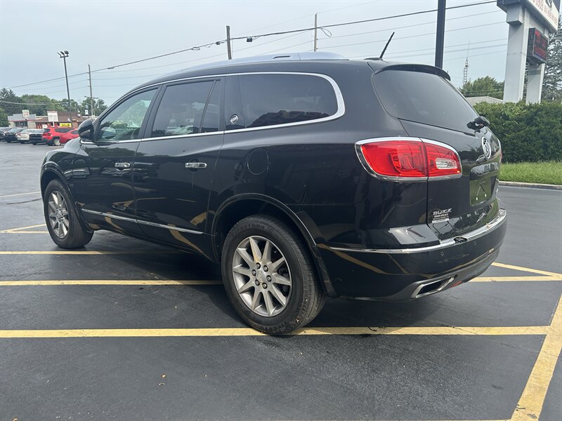 2017 Buick Enclave Convenience - Photo 5 - Fairview Heights, IL 62208