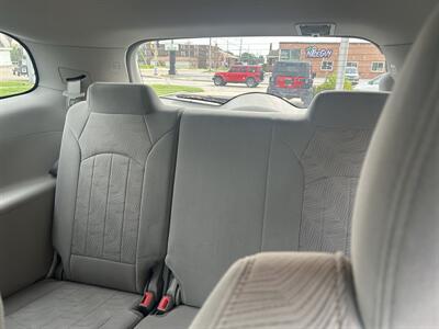 2017 Buick Enclave Convenience - Photo 10 - Fairview Heights, IL 62208