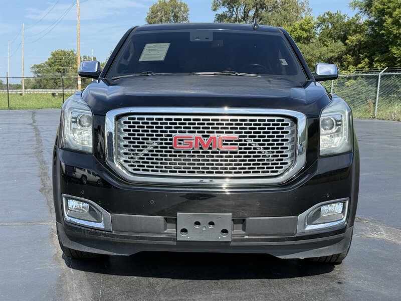 2015 GMC Yukon XL Denali - Photo 2 - Cahokia, IL 62206