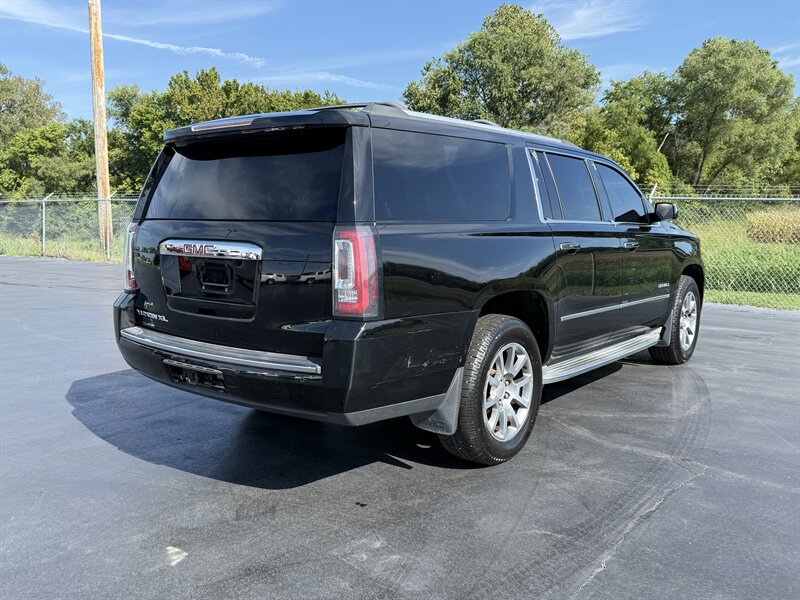2015 GMC Yukon XL Denali - Photo 6 - Cahokia, IL 62206
